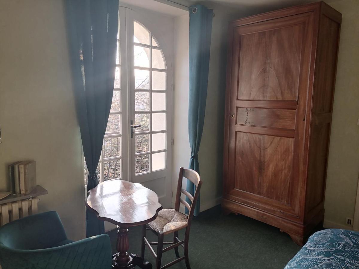 Chambre D Hote De La Paix Ла-Рошфуко Экстерьер фото